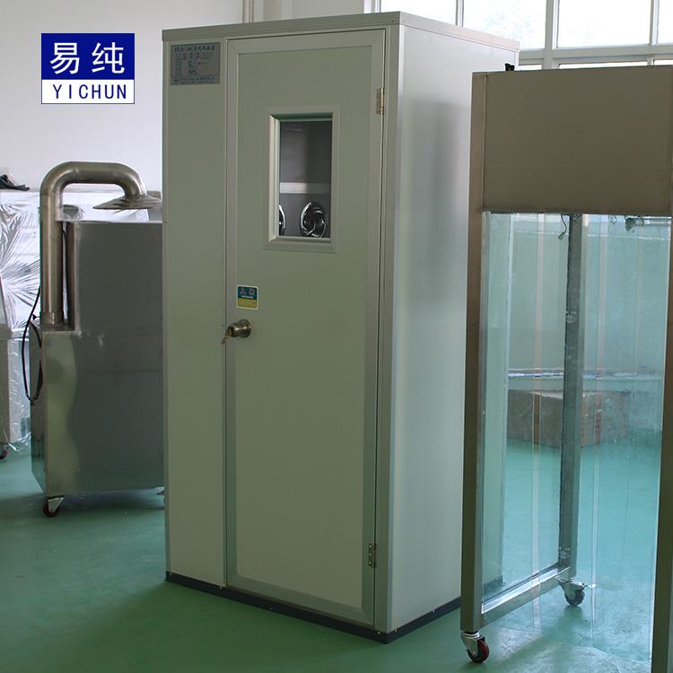 單人鋼板型風(fēng)淋室2.jpg 單人鋼板型風(fēng)淋室2.jpg